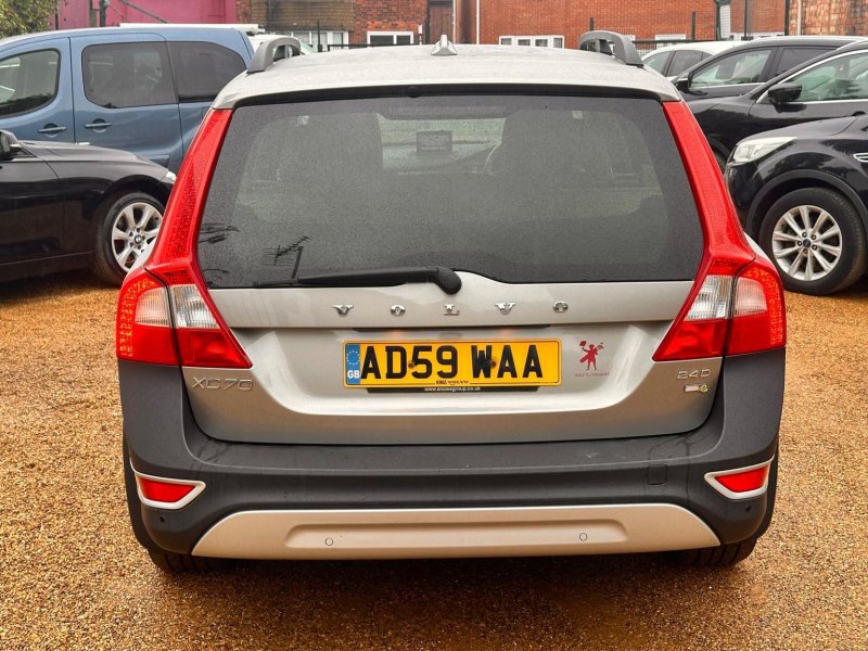 VOLVO XC70