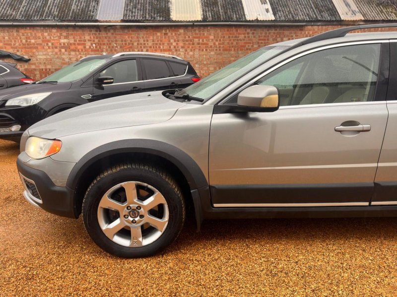 VOLVO XC70