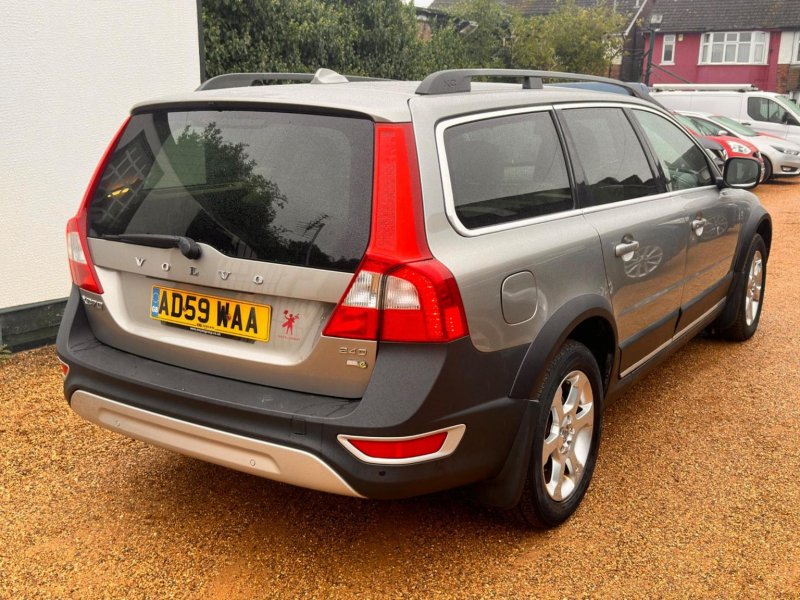VOLVO XC70