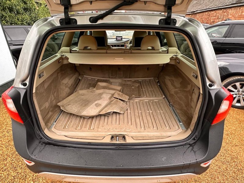 VOLVO XC70