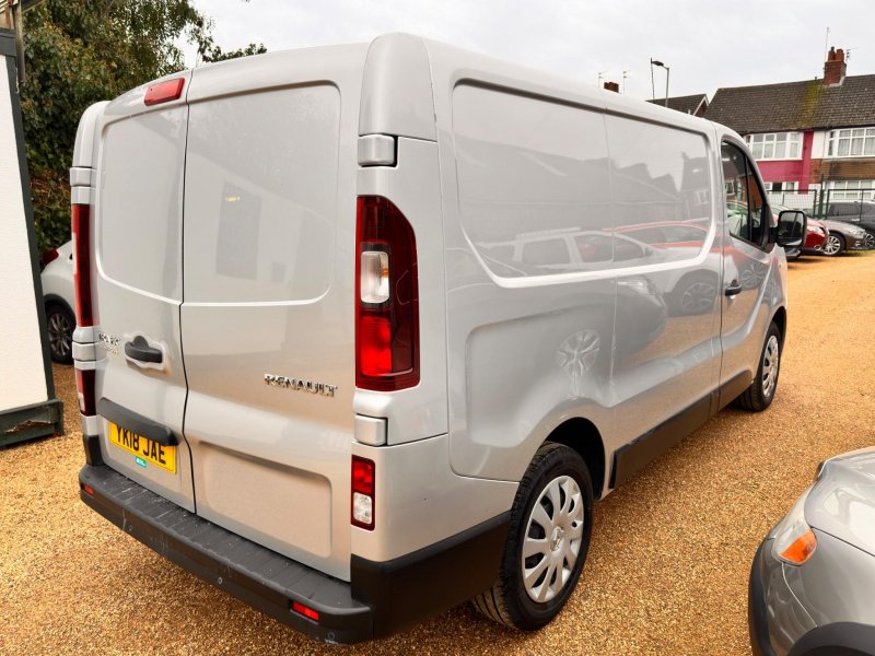 RENAULT TRAFIC