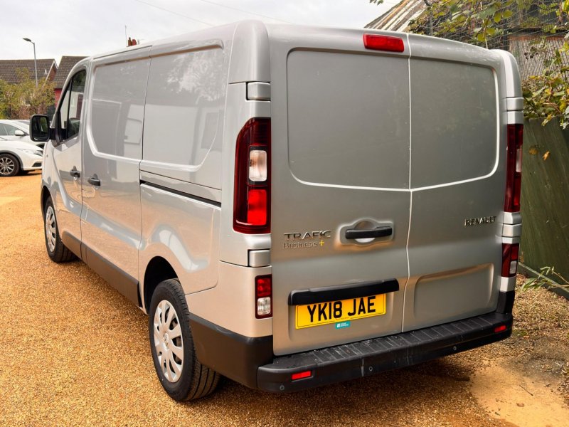 RENAULT TRAFIC
