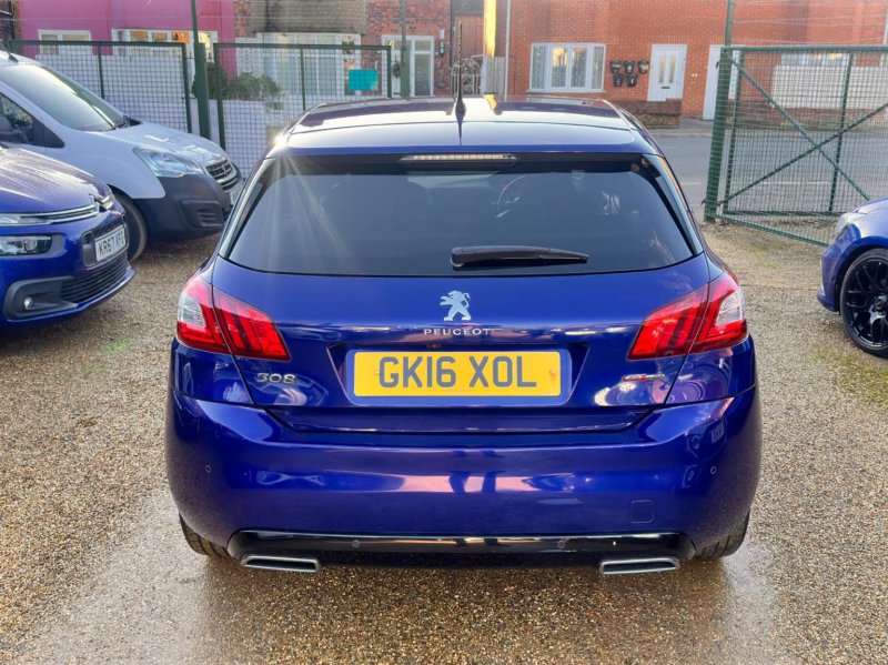 PEUGEOT 308