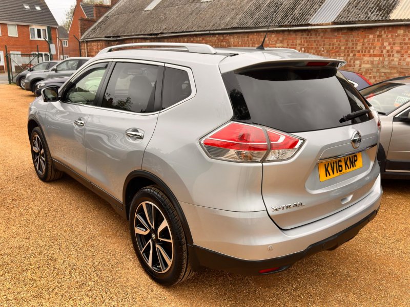 NISSAN X-TRAIL