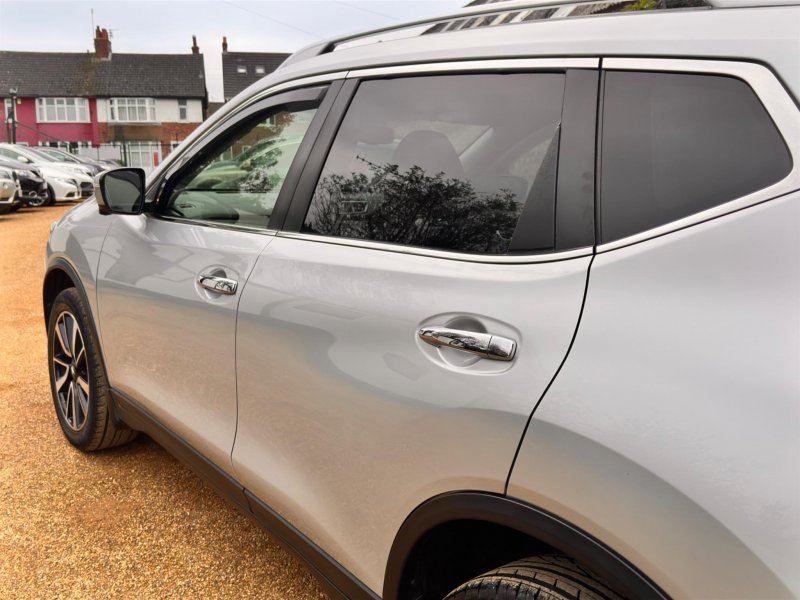 NISSAN X-TRAIL