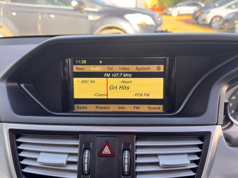 MERCEDES-BENZ E CLASS