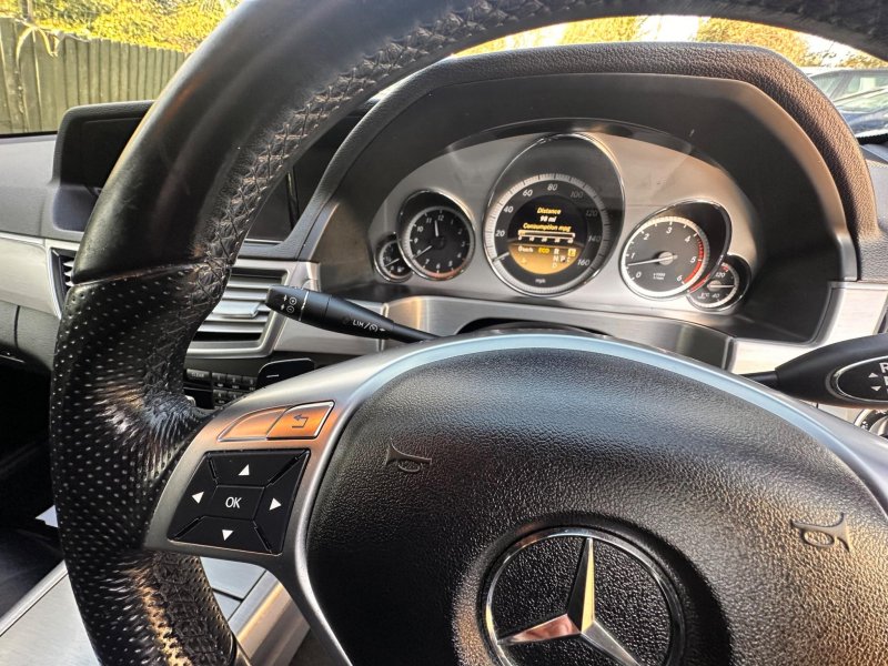 MERCEDES-BENZ E CLASS