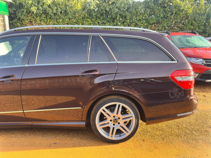 MERCEDES-BENZ E CLASS