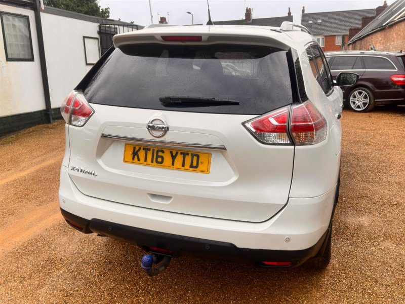 NISSAN X-TRAIL