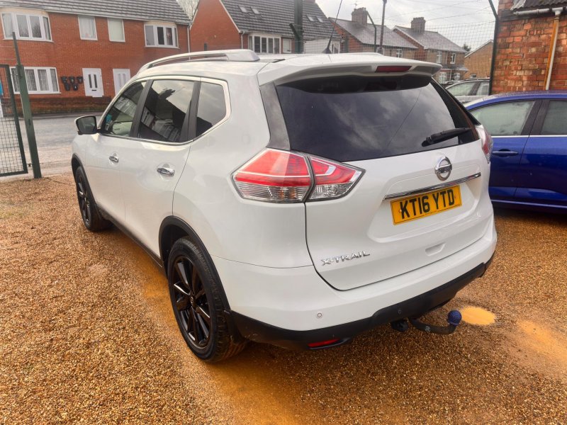 NISSAN X-TRAIL