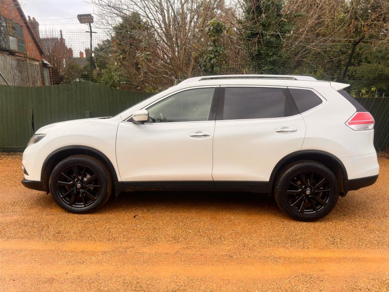 NISSAN X-TRAIL