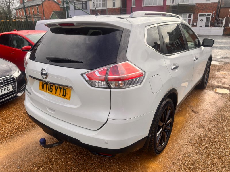 NISSAN X-TRAIL